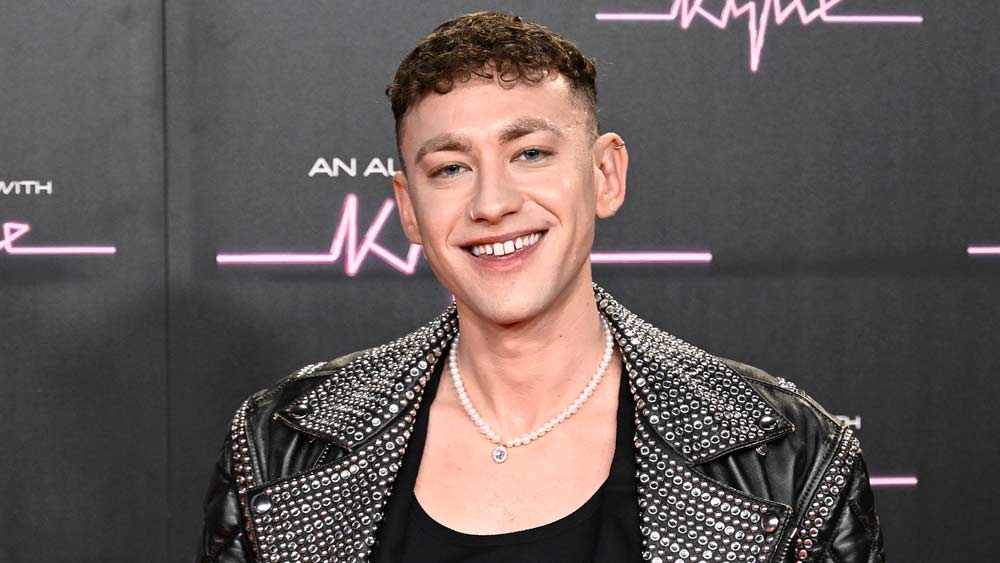 Watch: Olly Alexander to Give 'Unexpected' Performance of New Single 'Dizzy' on Eurovision