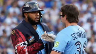 Blue Jays Hit First Leadoff Back-to-Back Homers in World Series History — on 3 Pitches