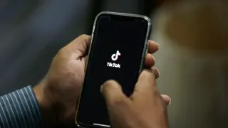 TikTok Signs Deal to Form New US Unit With American Investors, Including Oracle, Silver Lake