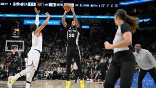 Spurs Survive Injury Scare to Wembanyama, Rally to Beat Knicks 134-132 in NBA Cup Final Rematch